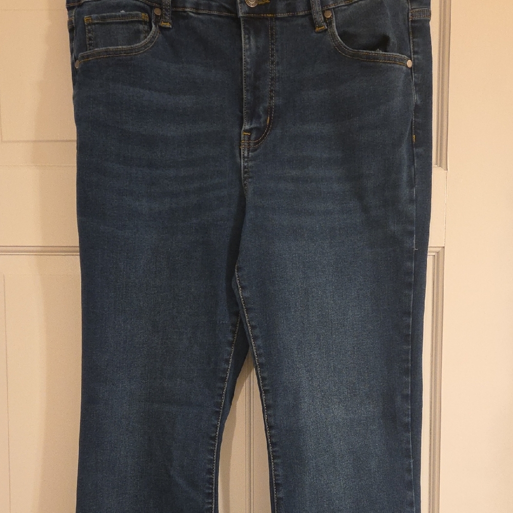 Time and Tru Womens 16 Bootcut Jeans